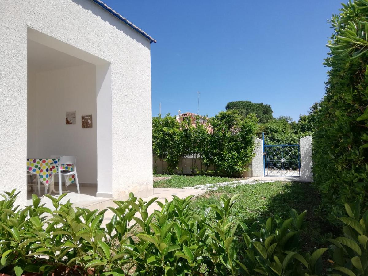 Villa Le Stelle Di Orione à Fontane Bianche Extérieur photo